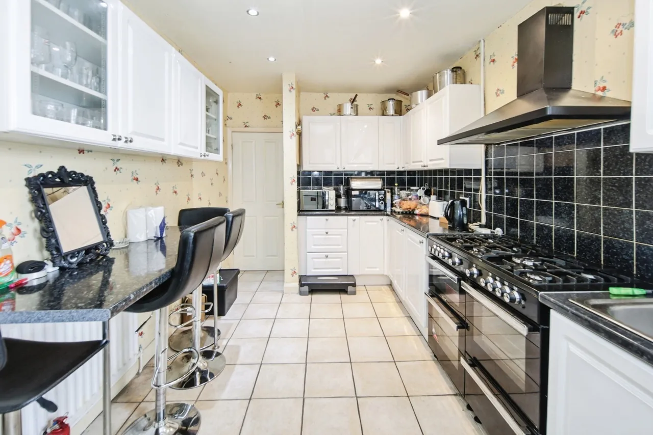 York Avenue, BEDWORTH, Warwickshire, CV12, photo 4