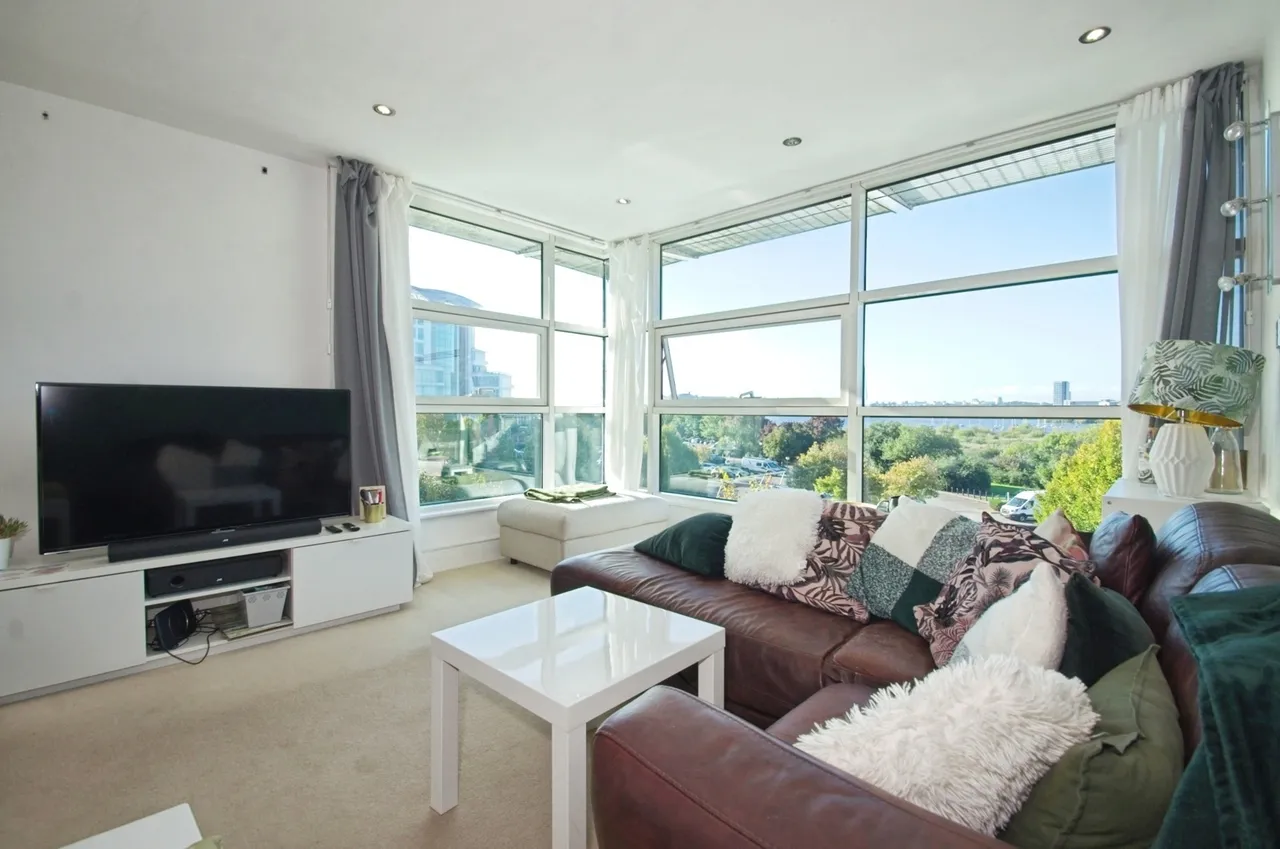 2 bed flat for sale, Havannah Street, Cardiff, CF10