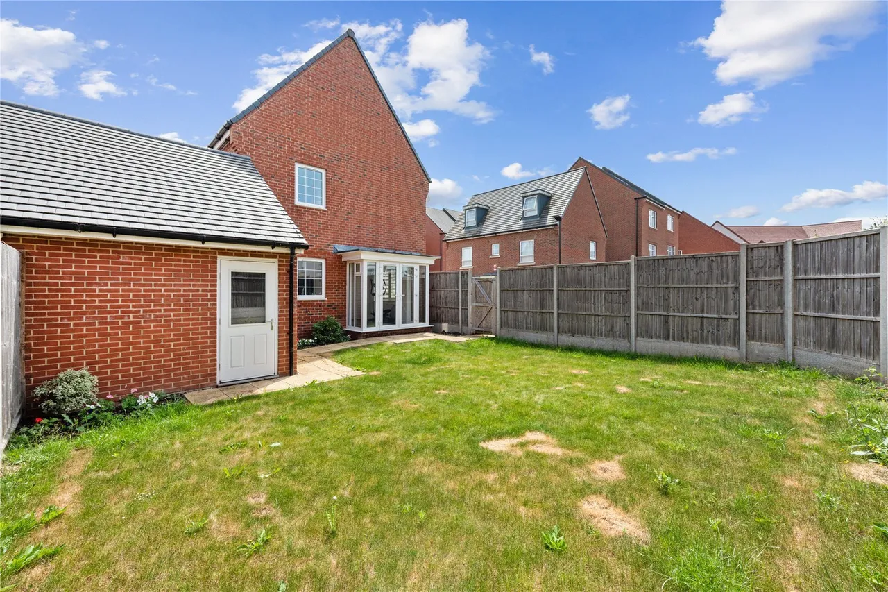 Griffiths Close, Bushey, WD23, photo 12