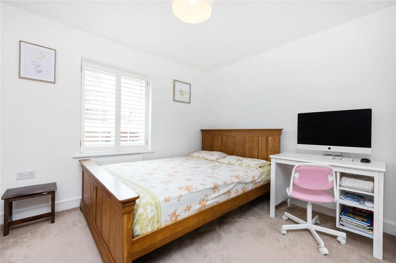 Griffiths Close, Bushey, WD23, photo 5
