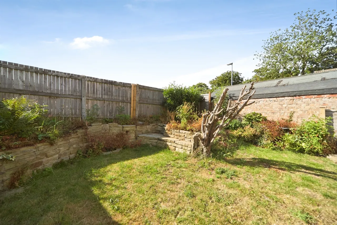 Sycamore Walk, Farsley, Pudsey, photo 3