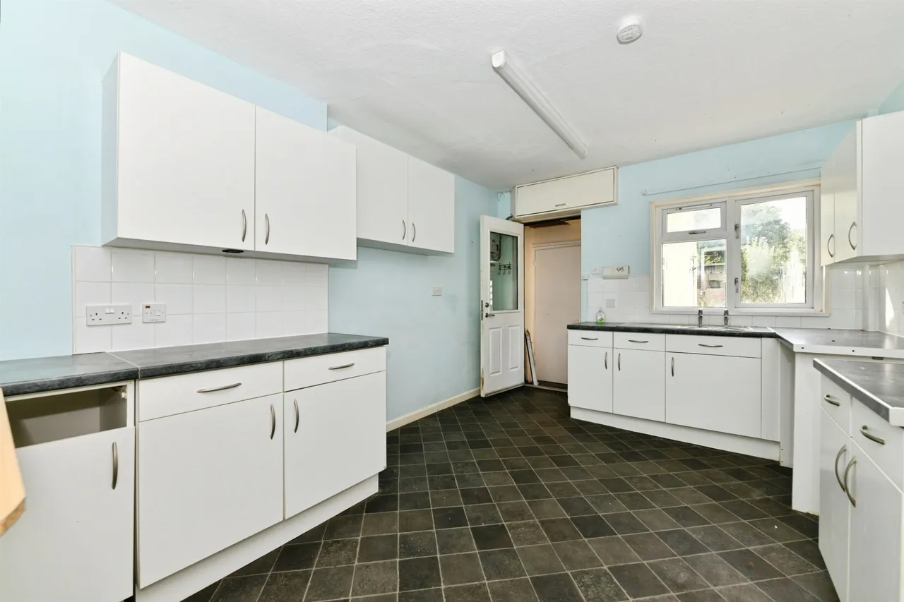 Longfield, Mells, BA11, photo 12