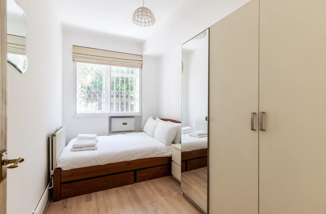 Sinclair Road, London, W14, photo 5