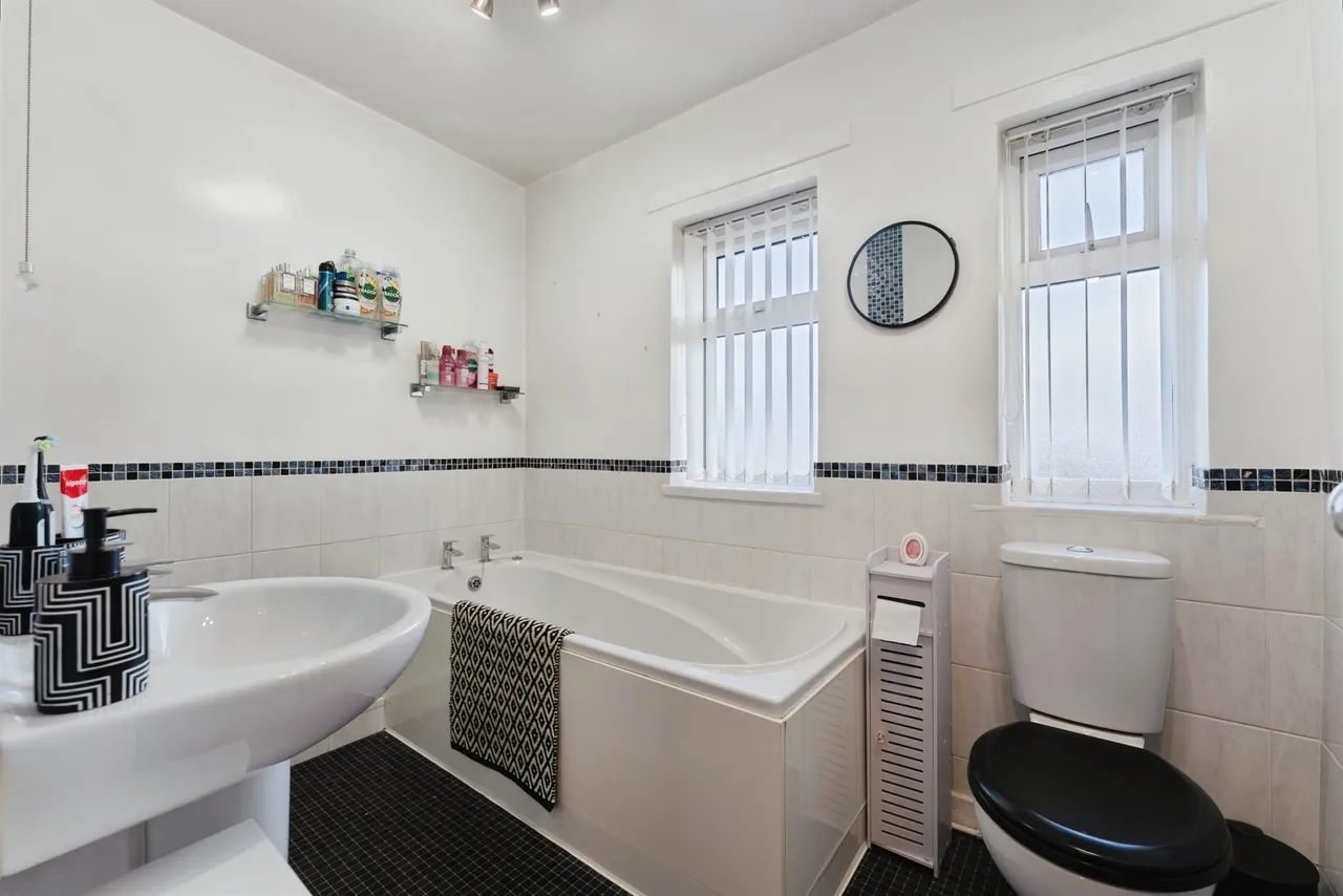 Bebington Road, Great Sutton, CH66, photo 13