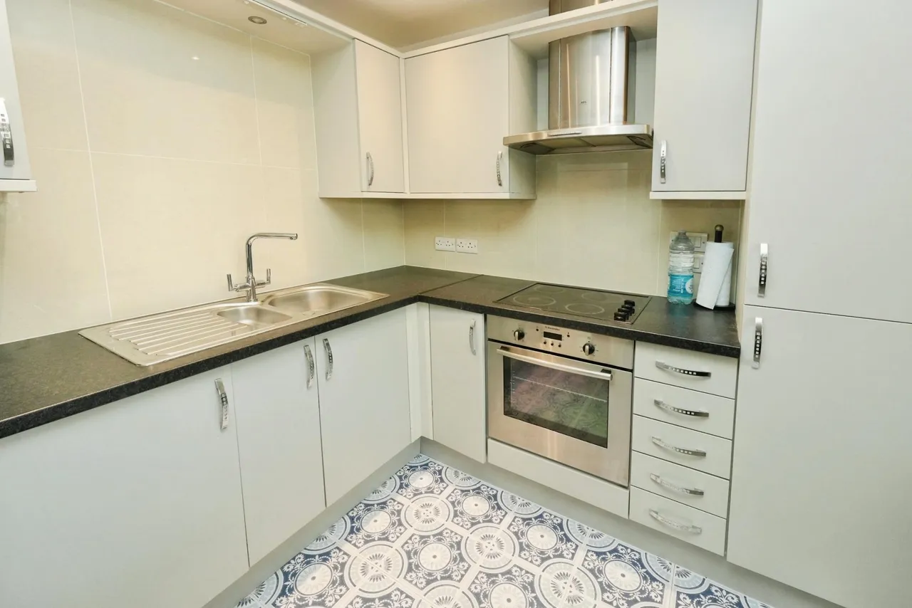 Hewell Road, Redditch, B97, photo 3
