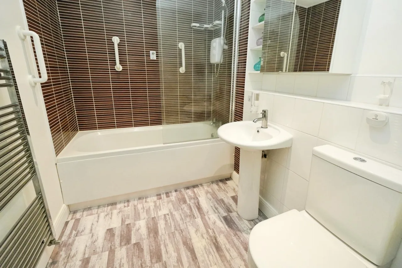 Hewell Road, Redditch, B97, photo 15