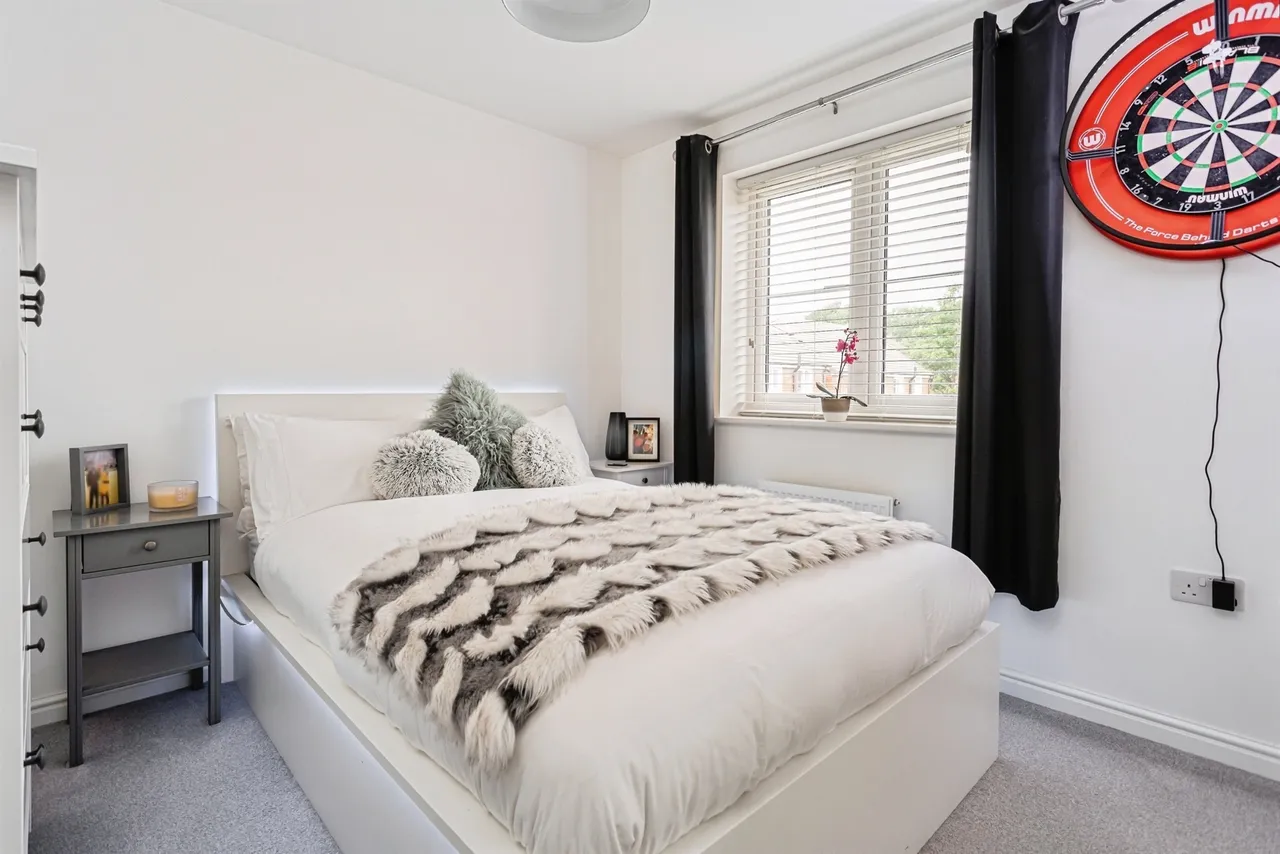Icarus Avenue, Burgess Hill, RH15, photo 7