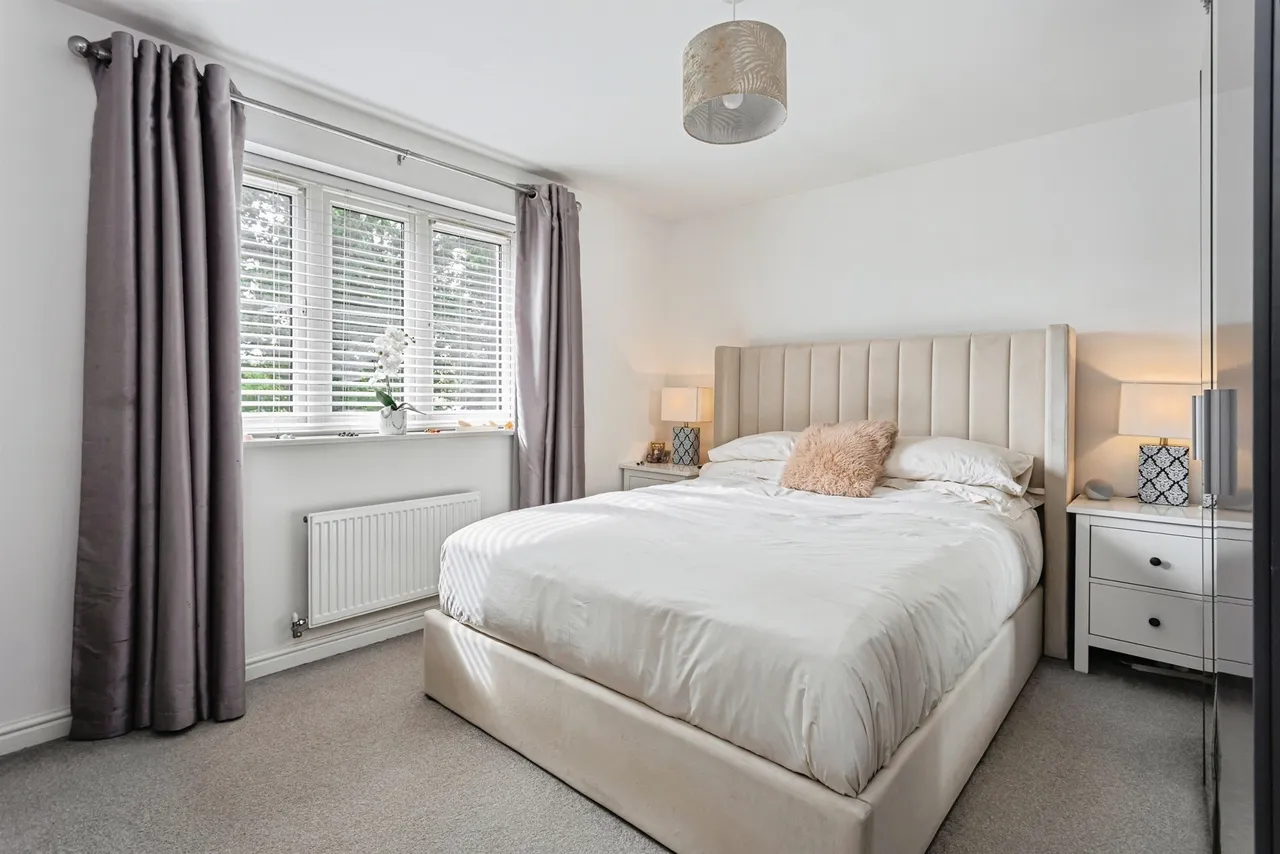 Icarus Avenue, Burgess Hill, RH15, photo 5