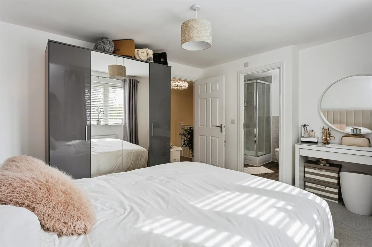Icarus Avenue, Burgess Hill, RH15, photo 23