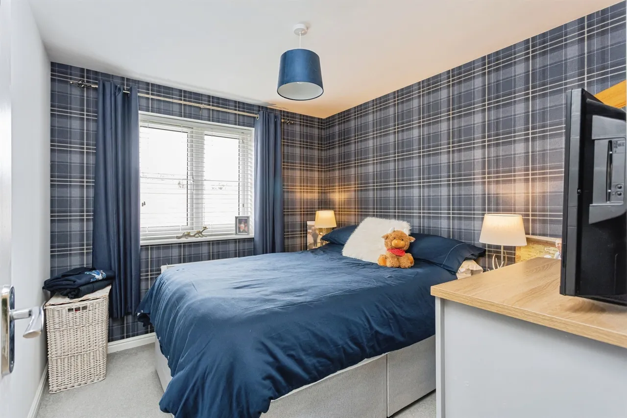 Icarus Avenue, Burgess Hill, RH15, photo 22