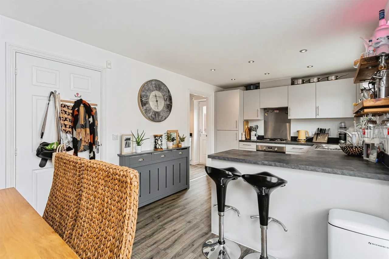 Icarus Avenue, Burgess Hill, RH15, photo 14