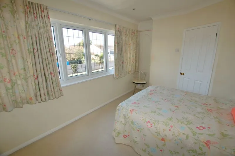 Victoria Avenue, North Grays, RM16, photo 8