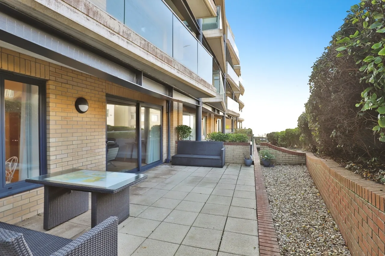 Marina Close, Bournemouth, BH5, photo 4