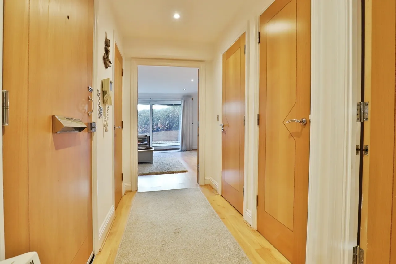 Marina Close, Bournemouth, BH5, photo 5
