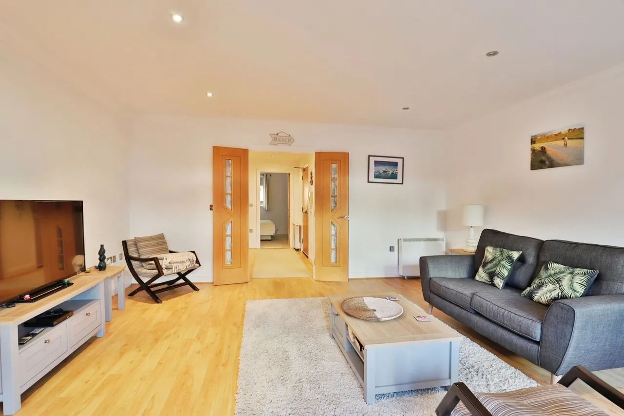 Marina Close, Bournemouth, BH5, photo 10