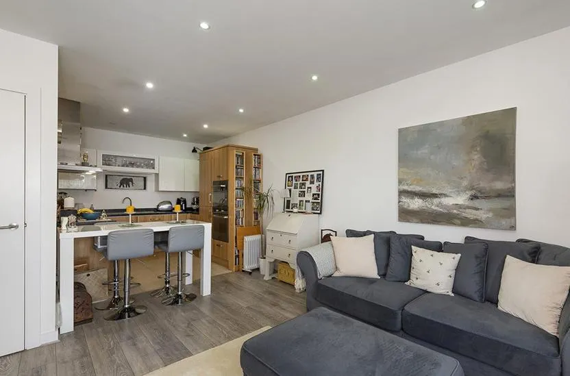 Avenue Road, Bexleyheath, DA7, photo 2