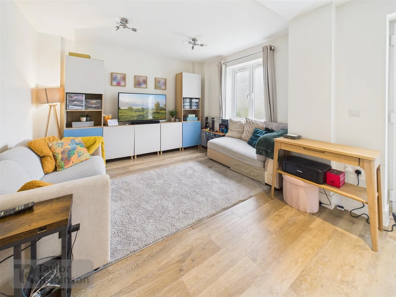 Dingle Close, West Green, RH11, photo 5