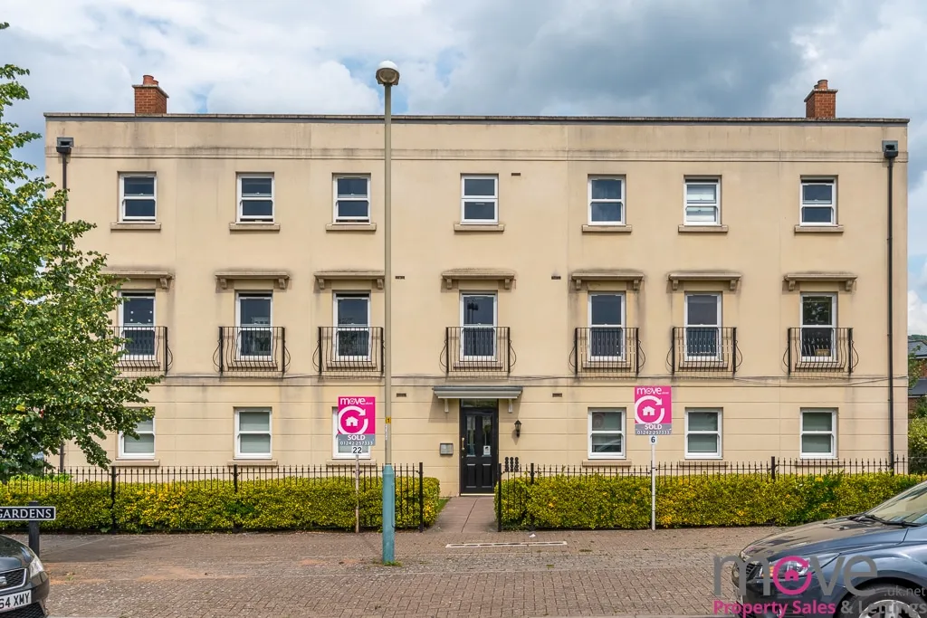 2 bed flat for sale — Redmarley Road, Cheltenham, GL52 5GA