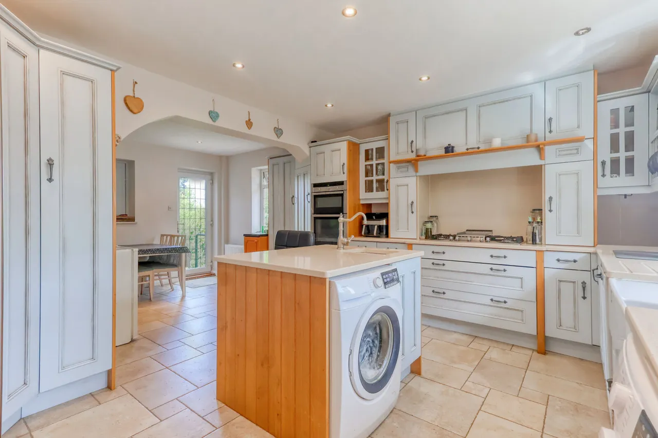 Trees Road, High Wycombe, HP14, photo 3