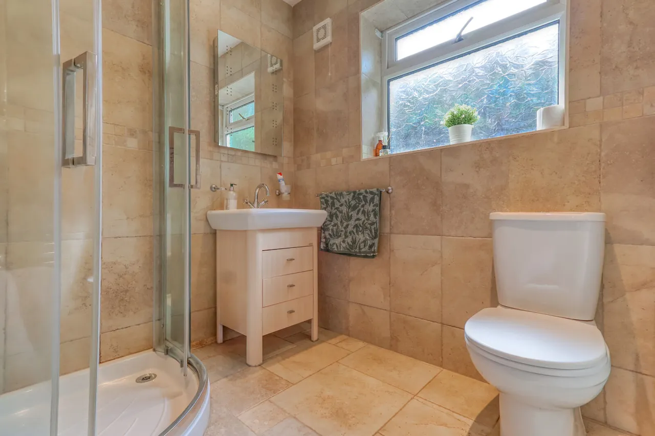Trees Road, High Wycombe, HP14, photo 13