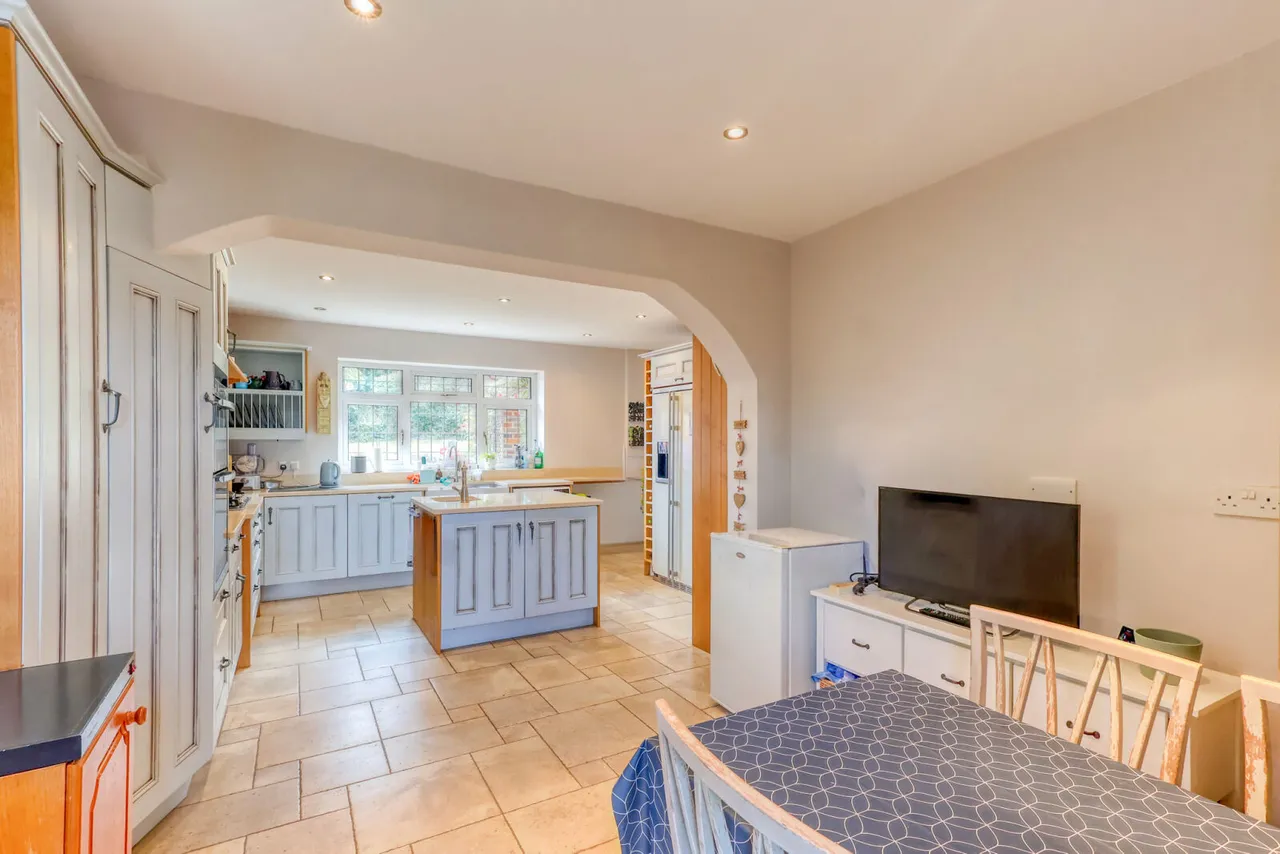 Trees Road, High Wycombe, HP14, photo 15