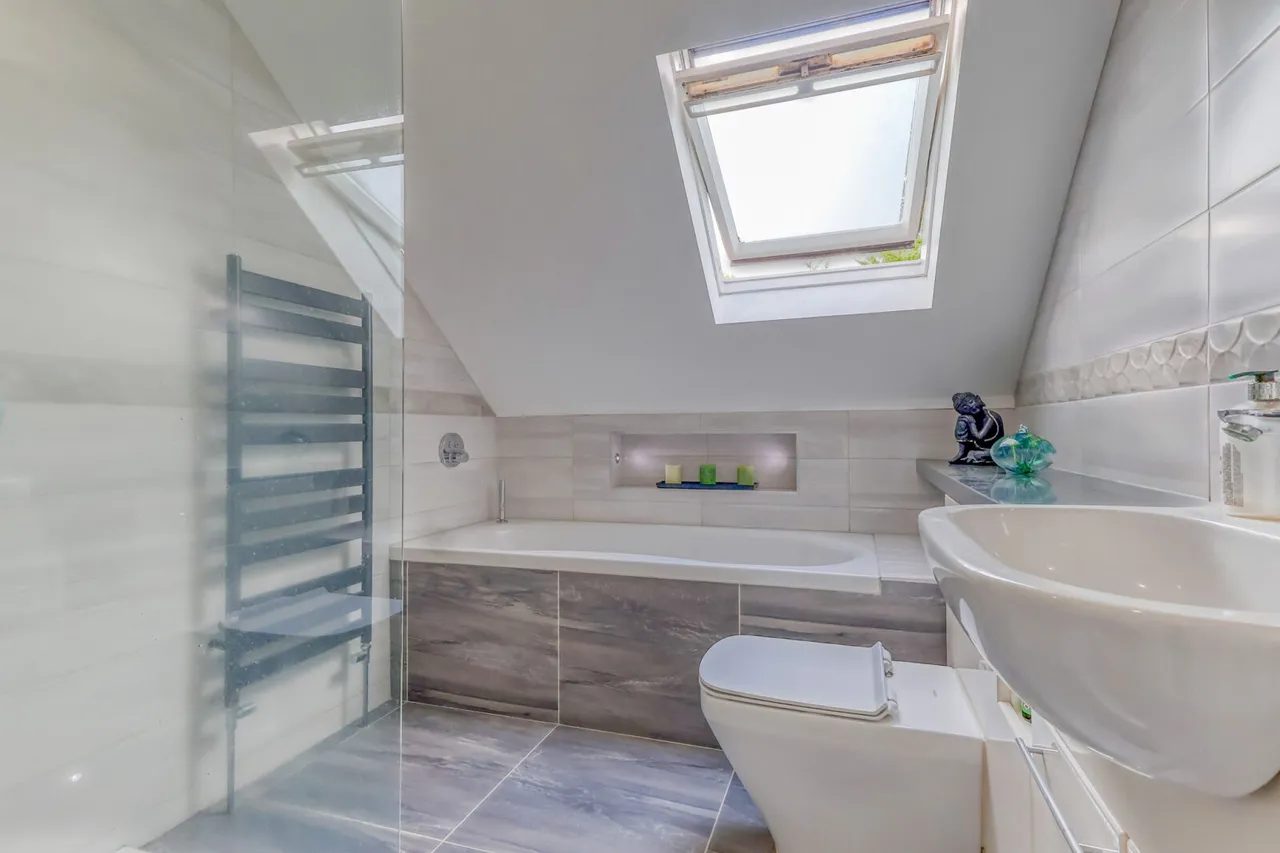 Trees Road, High Wycombe, HP14, photo 9