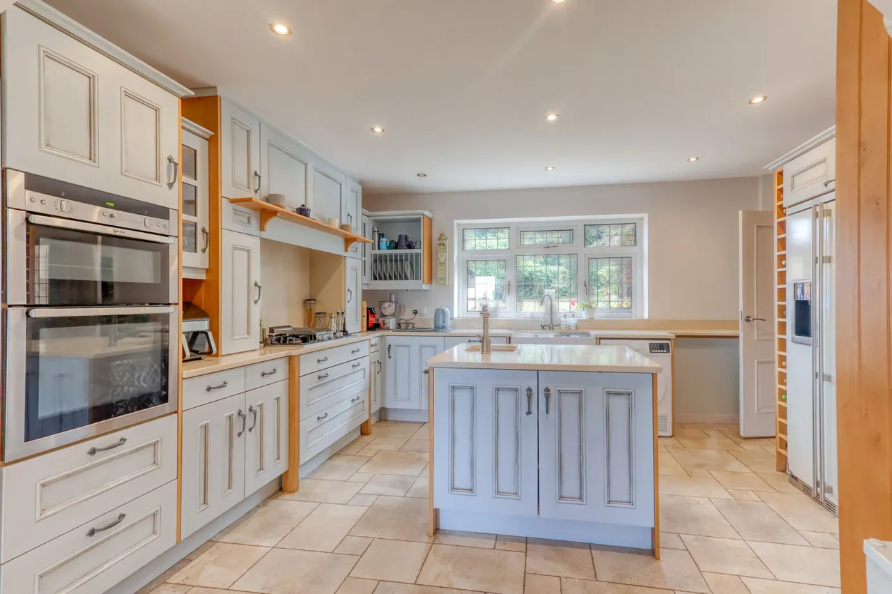 Trees Road, High Wycombe, HP14, photo 17