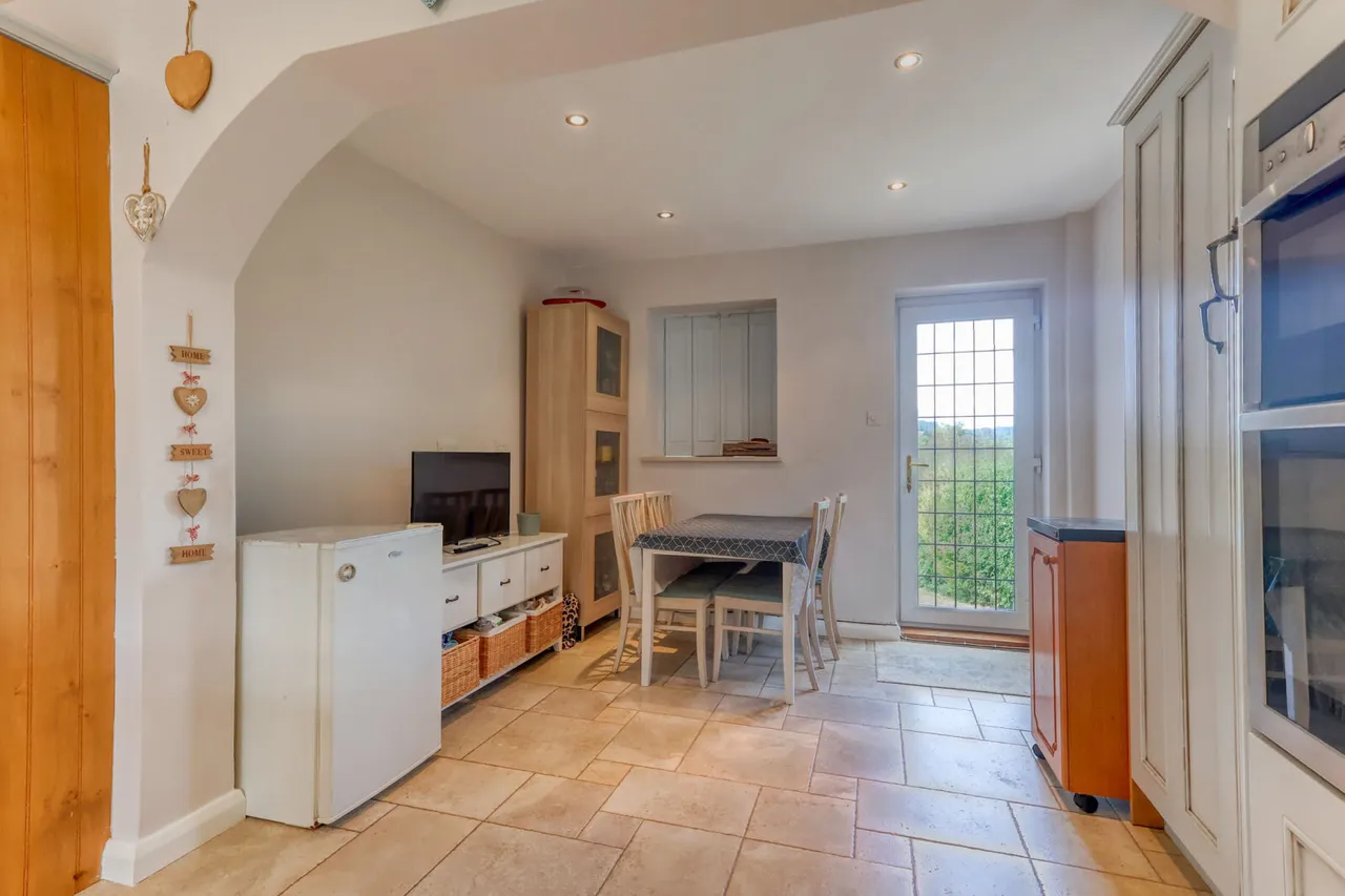 Trees Road, High Wycombe, HP14, photo 18