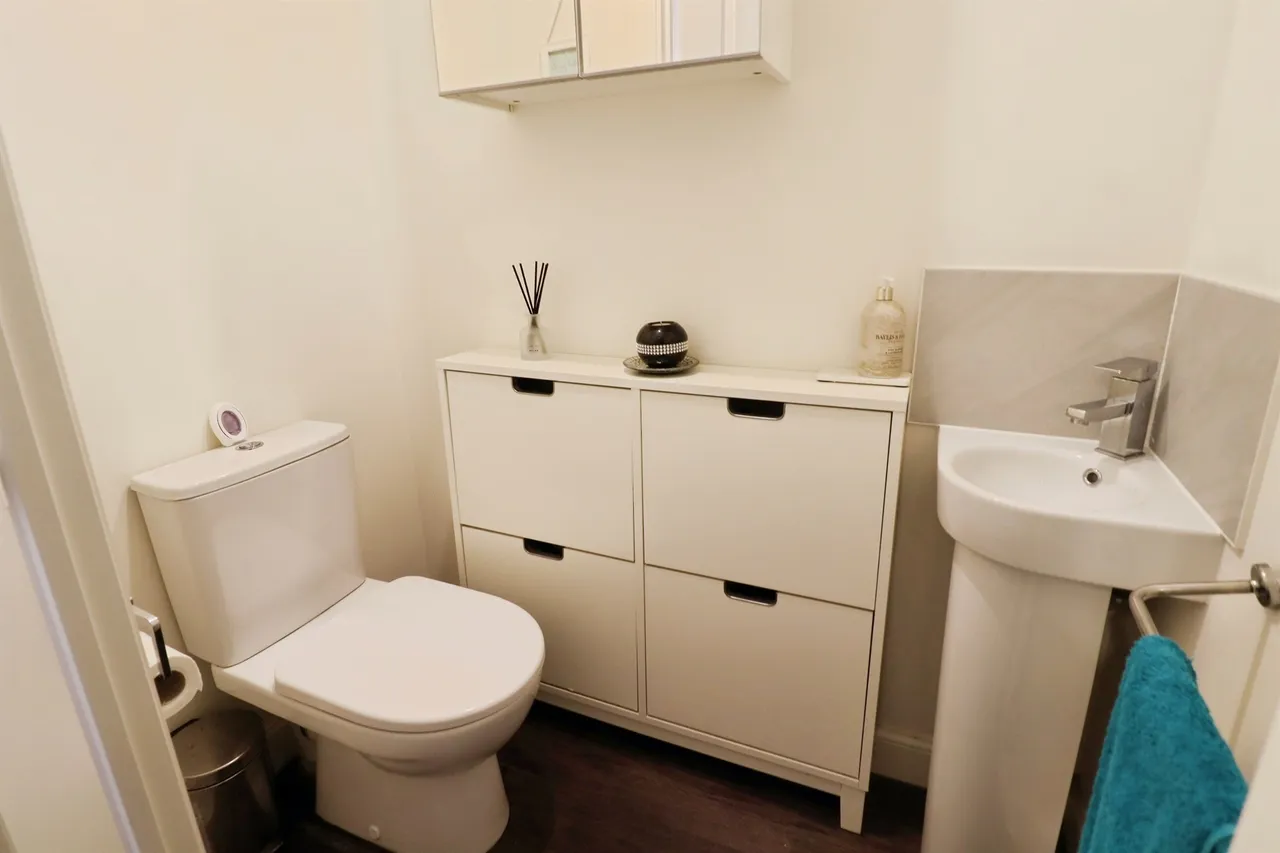 Heol Hartrey Dinas Powys, CF64, photo 9