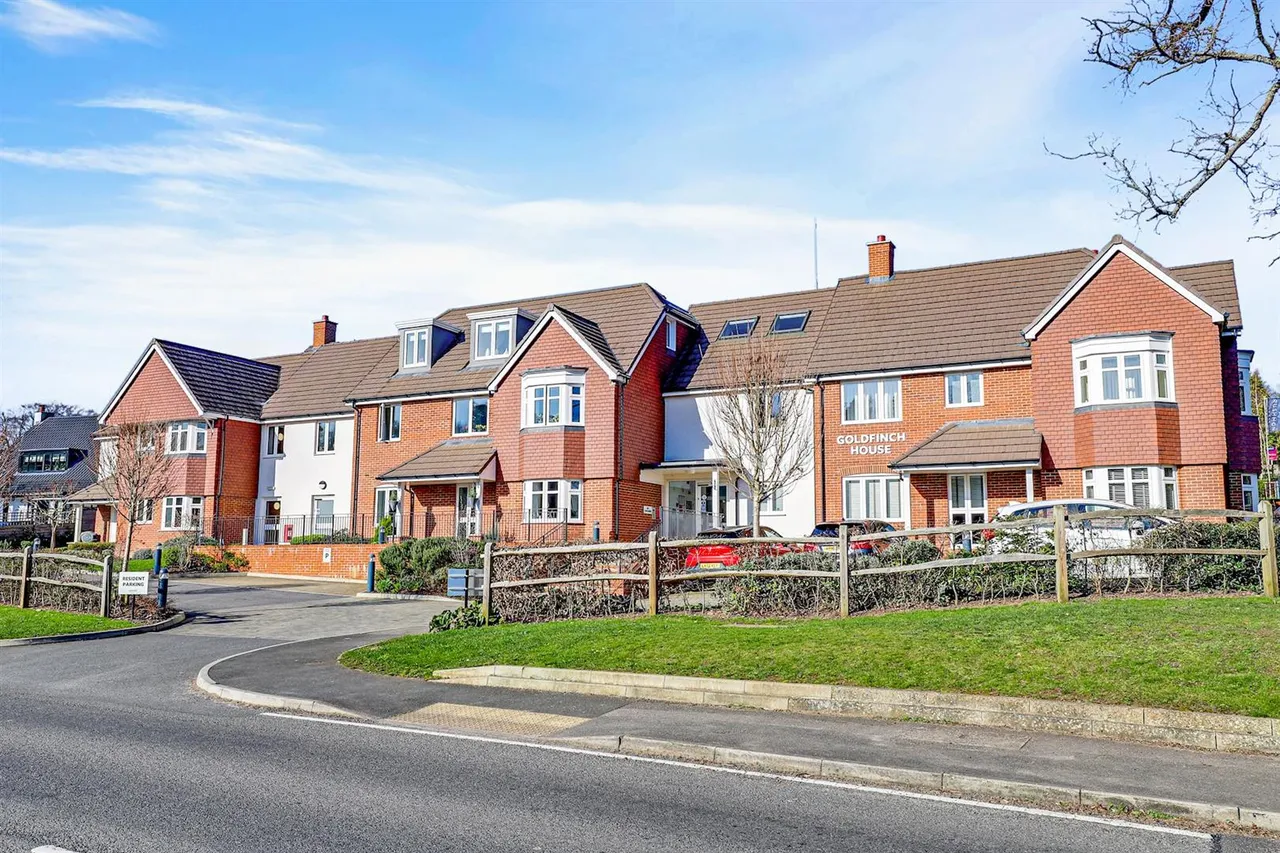 Outwood Lane, Chipstead, CR5, photo 5