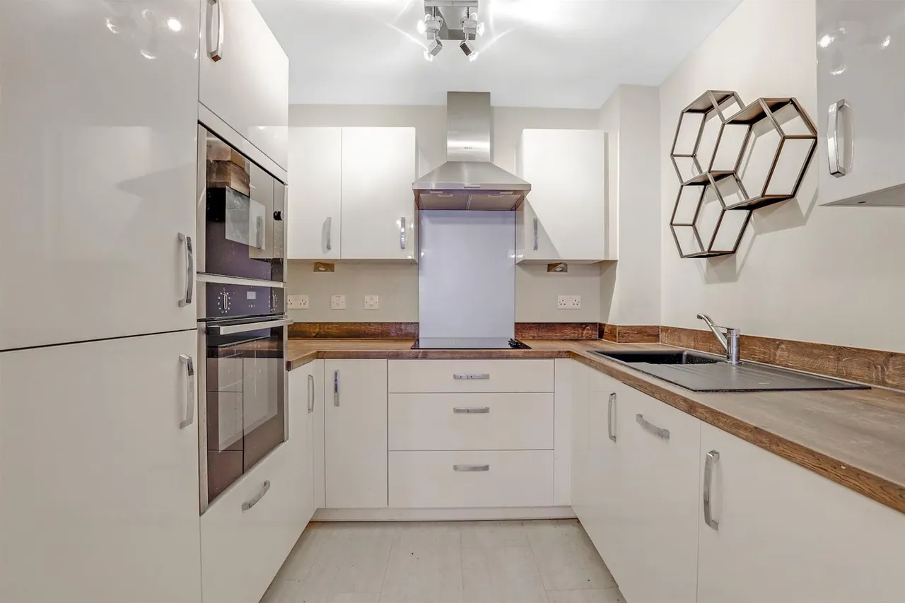 Outwood Lane, Chipstead, CR5, photo 2