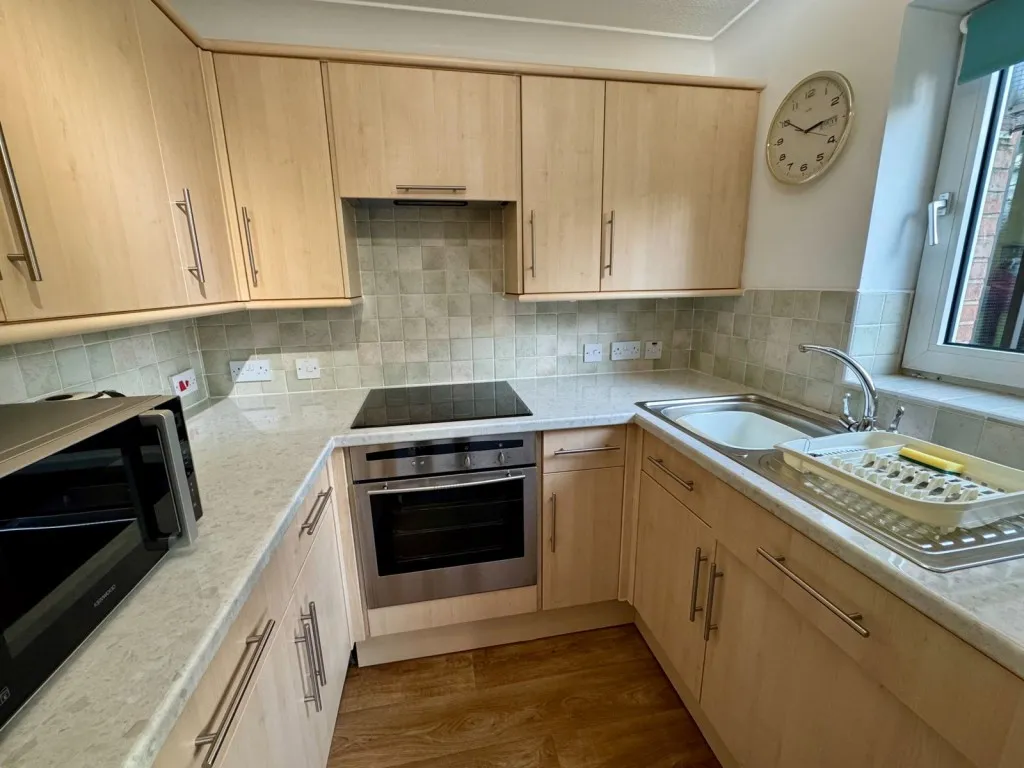 Deighton Road, LS22, photo 6