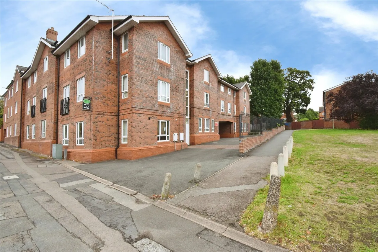 Bull Head Street, Wigston, LE18, photo 12