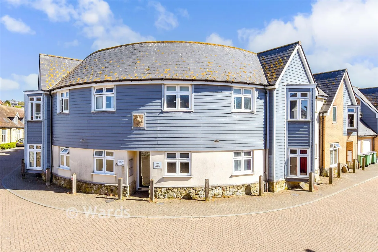 2 bed flat for sale, Palmer Drive, Hythe, CT21