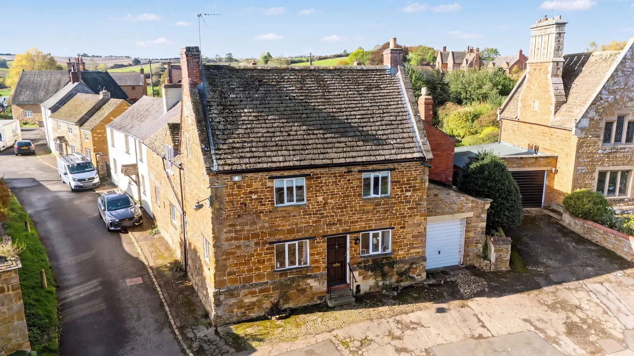 4 bed house for sale, Main Street, Ashley, LE16