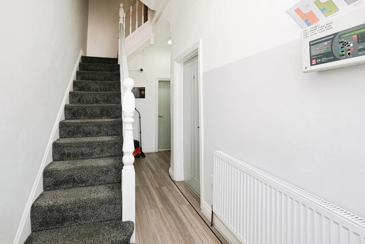 Calton Avenue, Liverpool, L18, photo 3