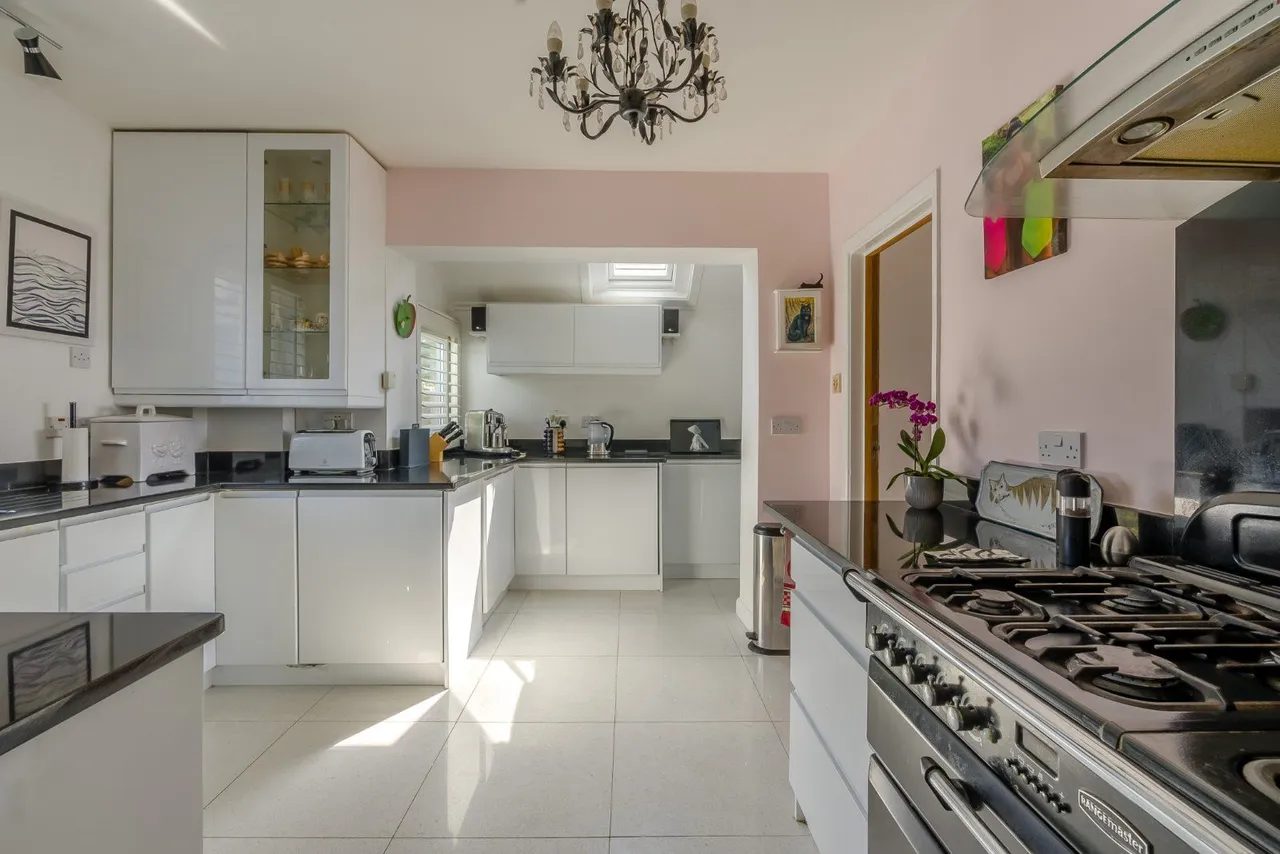 Southdean Close, Middleton On Sea, PO22 7TH, photo 9