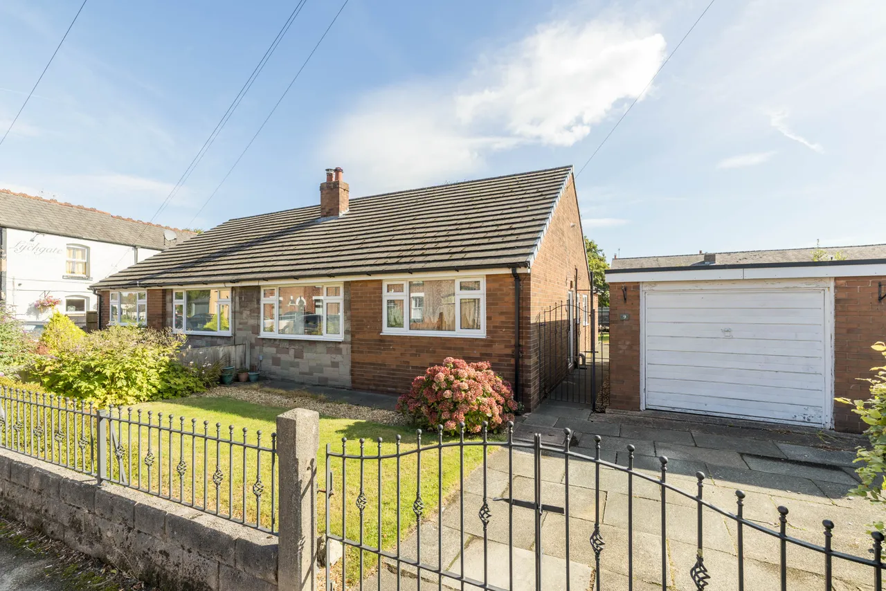3 bed house for sale, Church Street, Standish, WN6