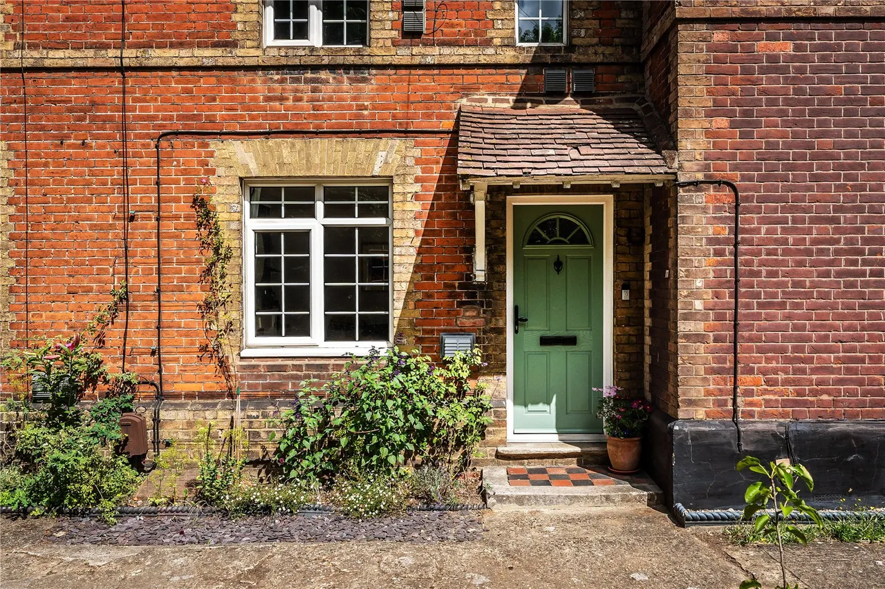 2 bed house for sale — Maidstone Road, Sevenoaks, Kent, TN13 3BY