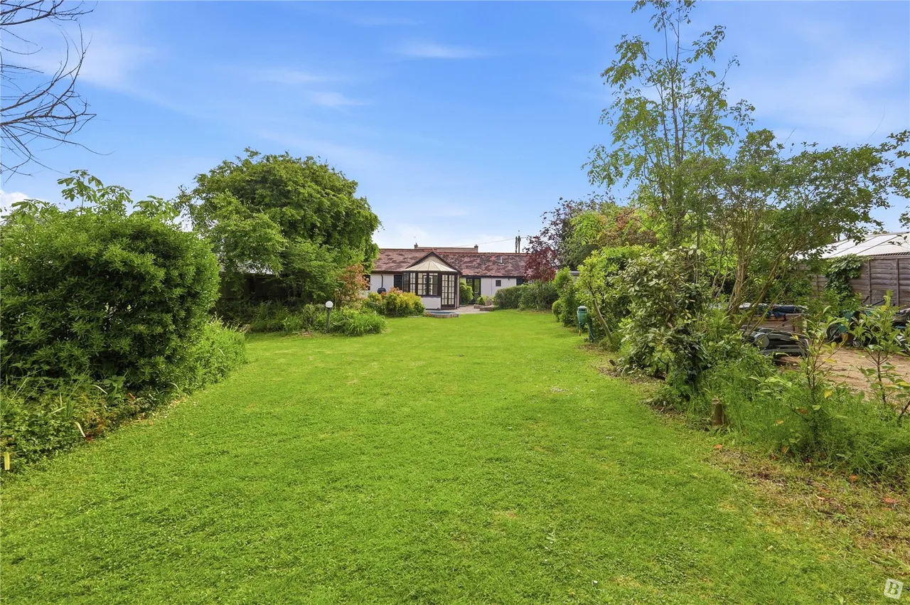 North Drive, Mayland, CM3, photo 22