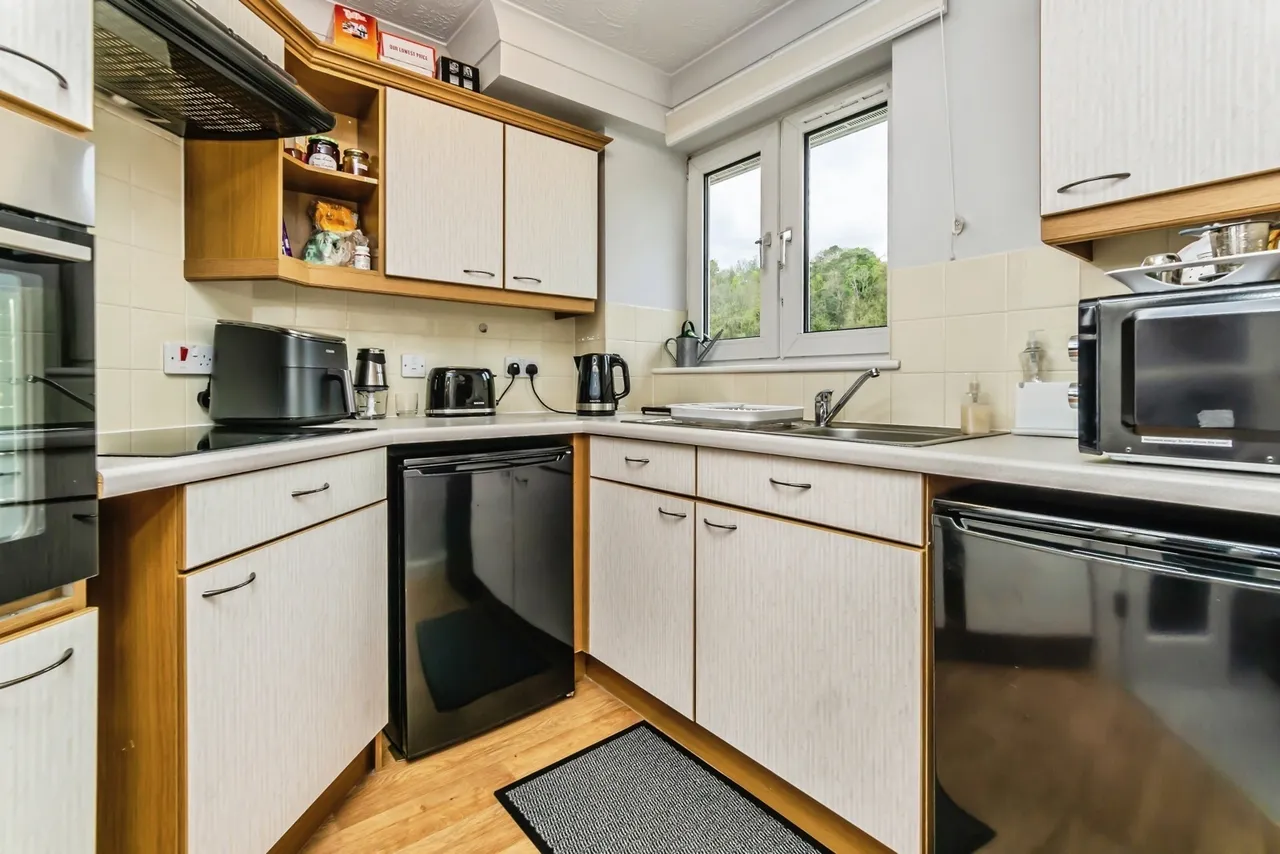 Croydon Road, Caterham, Surrey, CR3, photo 4