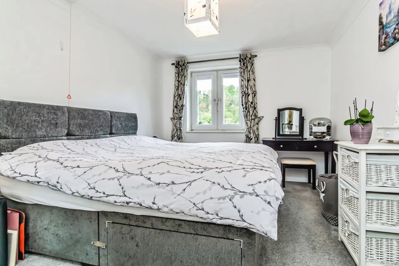 Croydon Road, Caterham, Surrey, CR3, photo 11