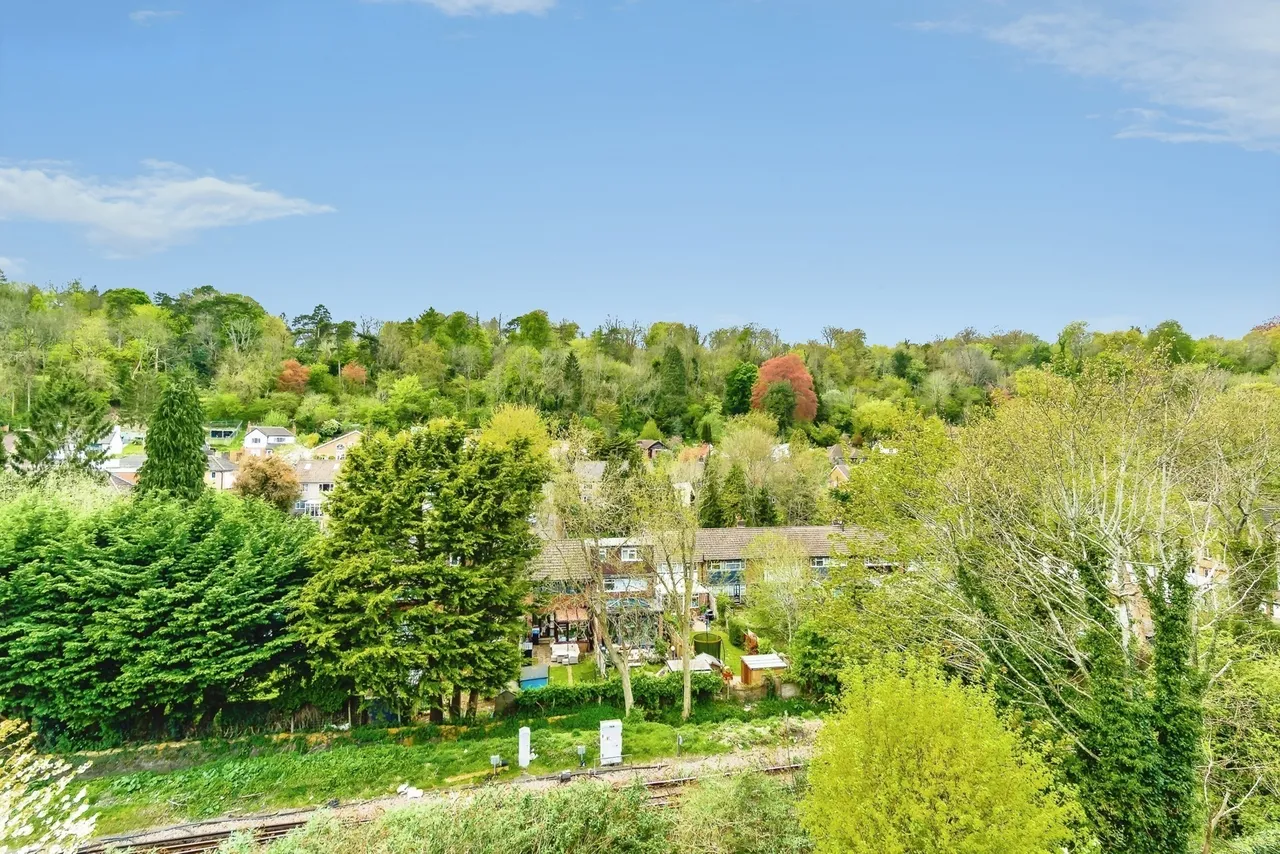 Croydon Road, Caterham, Surrey, CR3, photo 3