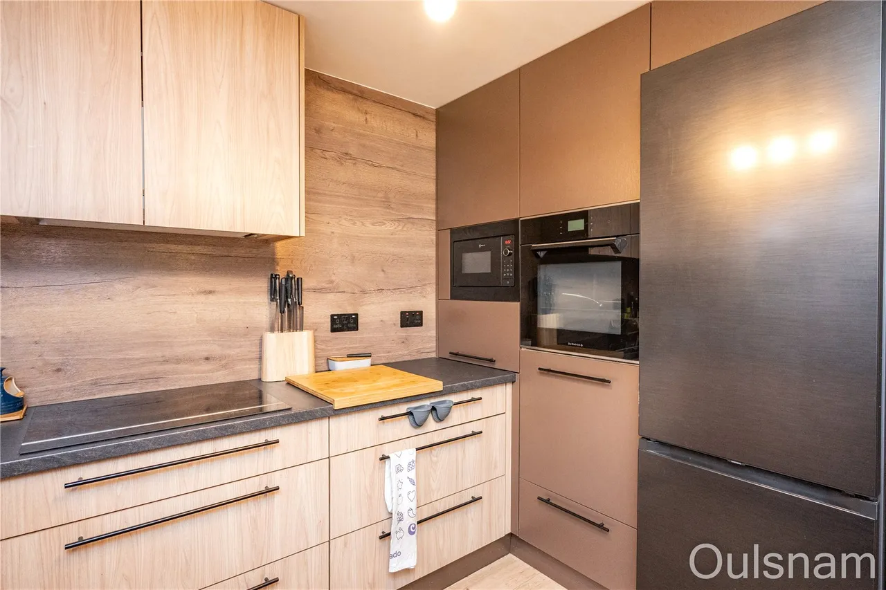 Oldfield Road, Bromsgrove, Worcestershire, B61 8BB, photo 4
