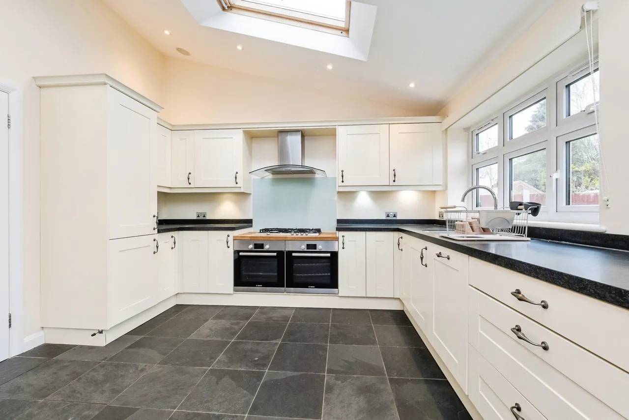 Warren Drive, Hornchurch, RM12, photo 8