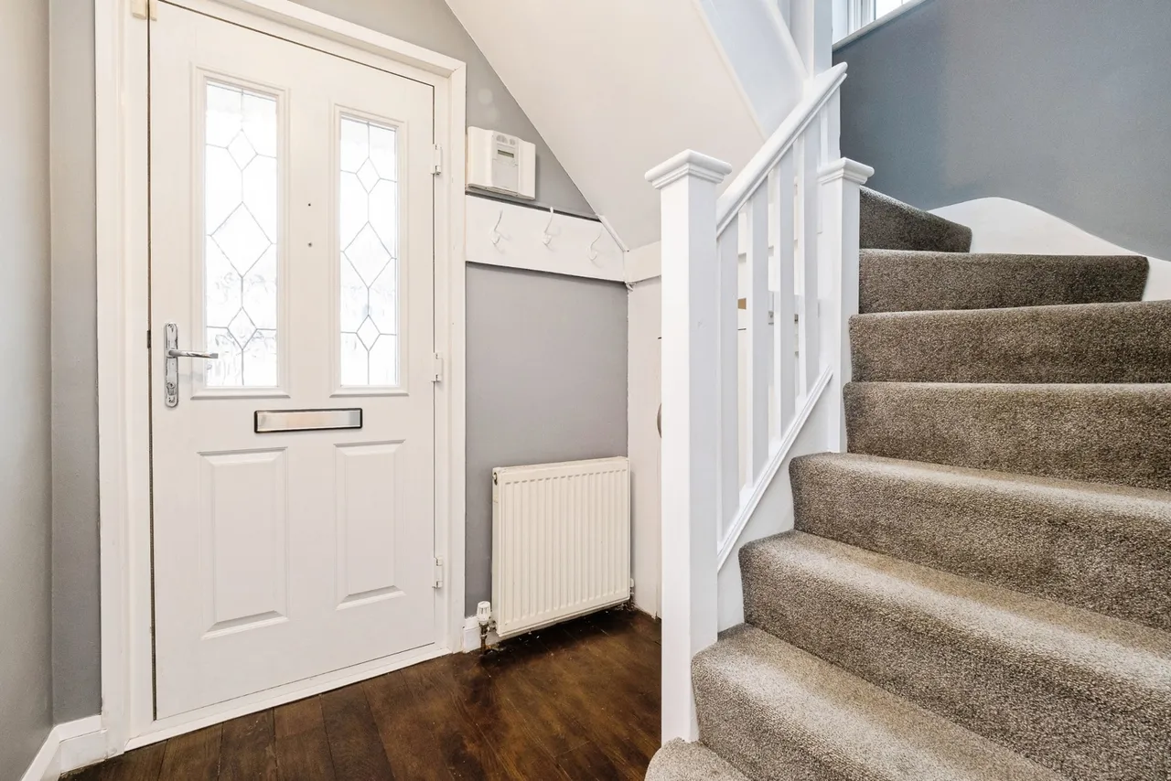 Warren Drive, Hornchurch, RM12, photo 2
