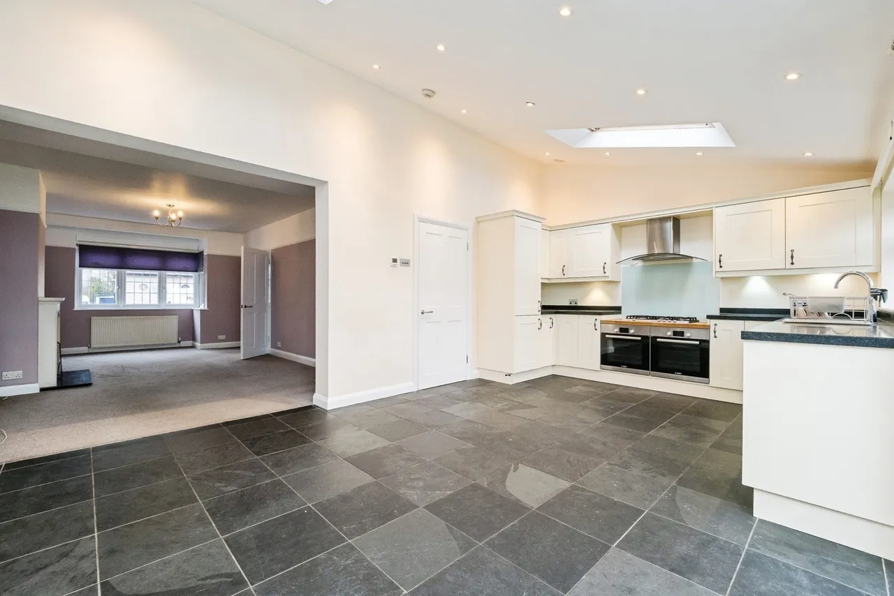 Warren Drive, Hornchurch, RM12, photo 4