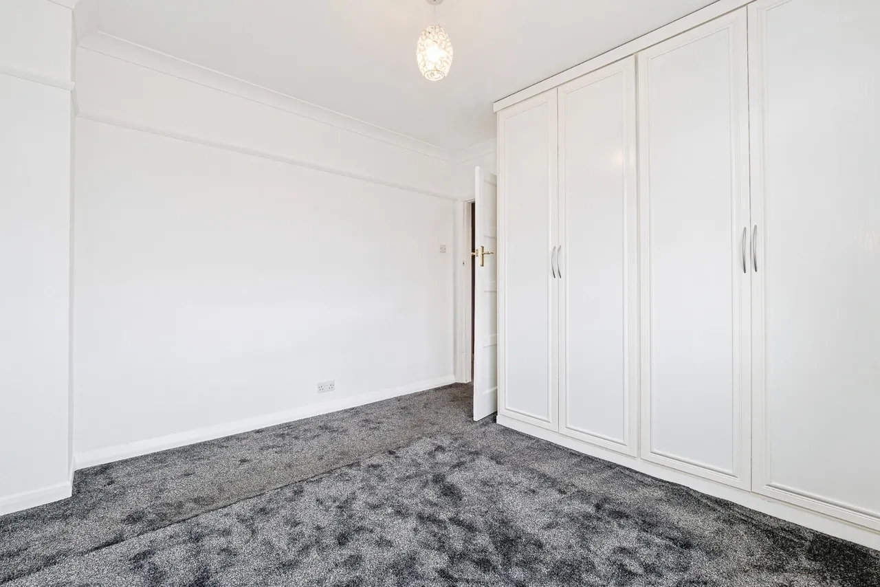 Warren Drive, Hornchurch, RM12, photo 20