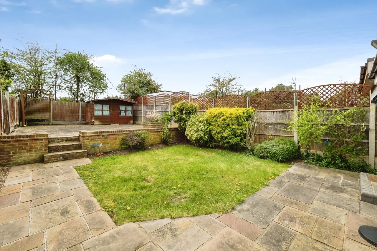 Warren Drive, Hornchurch, RM12, photo 6