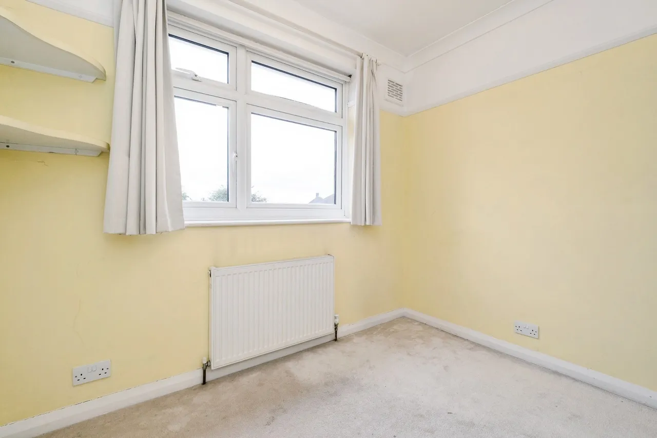Warren Drive, Hornchurch, RM12, photo 19